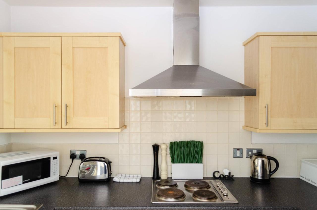 Serviced Apartment In Liverpool City Centre - Free Parking - Balcony - By Happy Days Eksteriør bilde