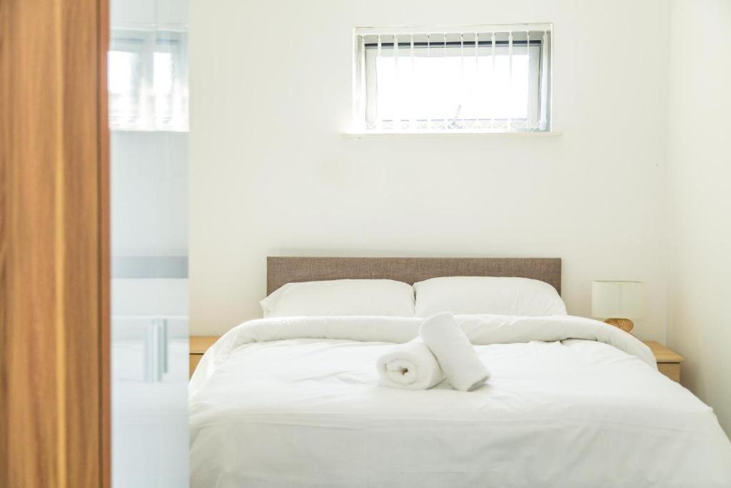 Serviced Apartment In Liverpool City Centre - Free Parking - Balcony - By Happy Days Eksteriør bilde