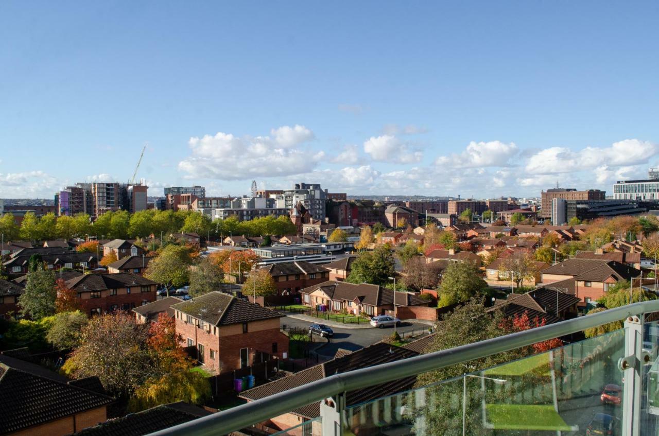 Serviced Apartment In Liverpool City Centre - Free Parking - Balcony - By Happy Days Eksteriør bilde
