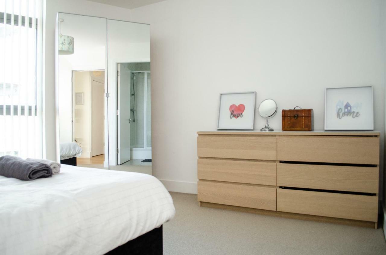 Serviced Apartment In Liverpool City Centre - Free Parking - Balcony - By Happy Days Eksteriør bilde